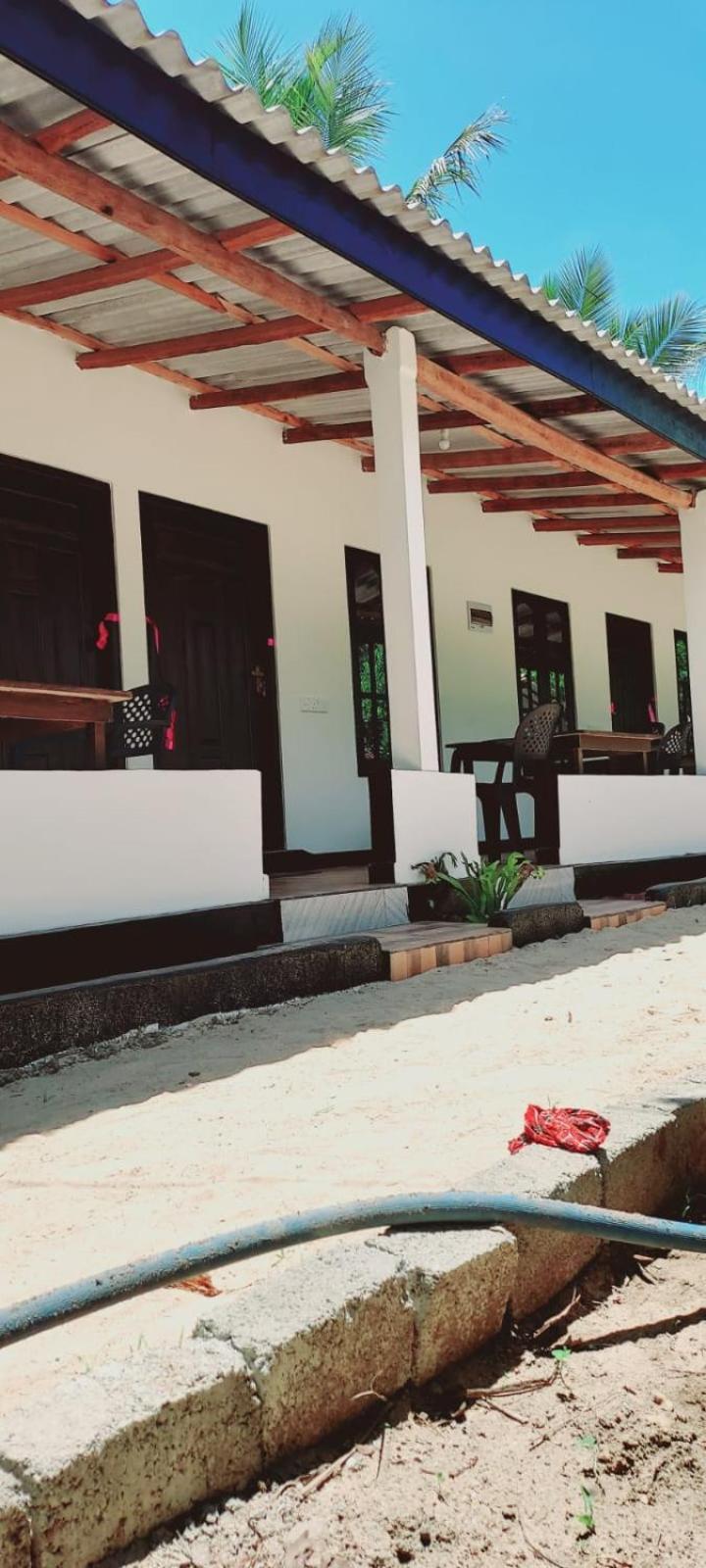 Nilaveli Beach Rooms Εξωτερικό φωτογραφία