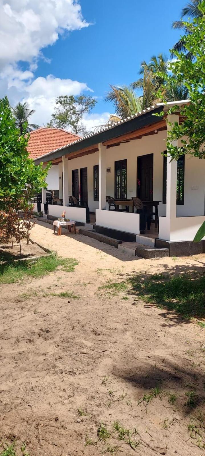 Nilaveli Beach Rooms Εξωτερικό φωτογραφία