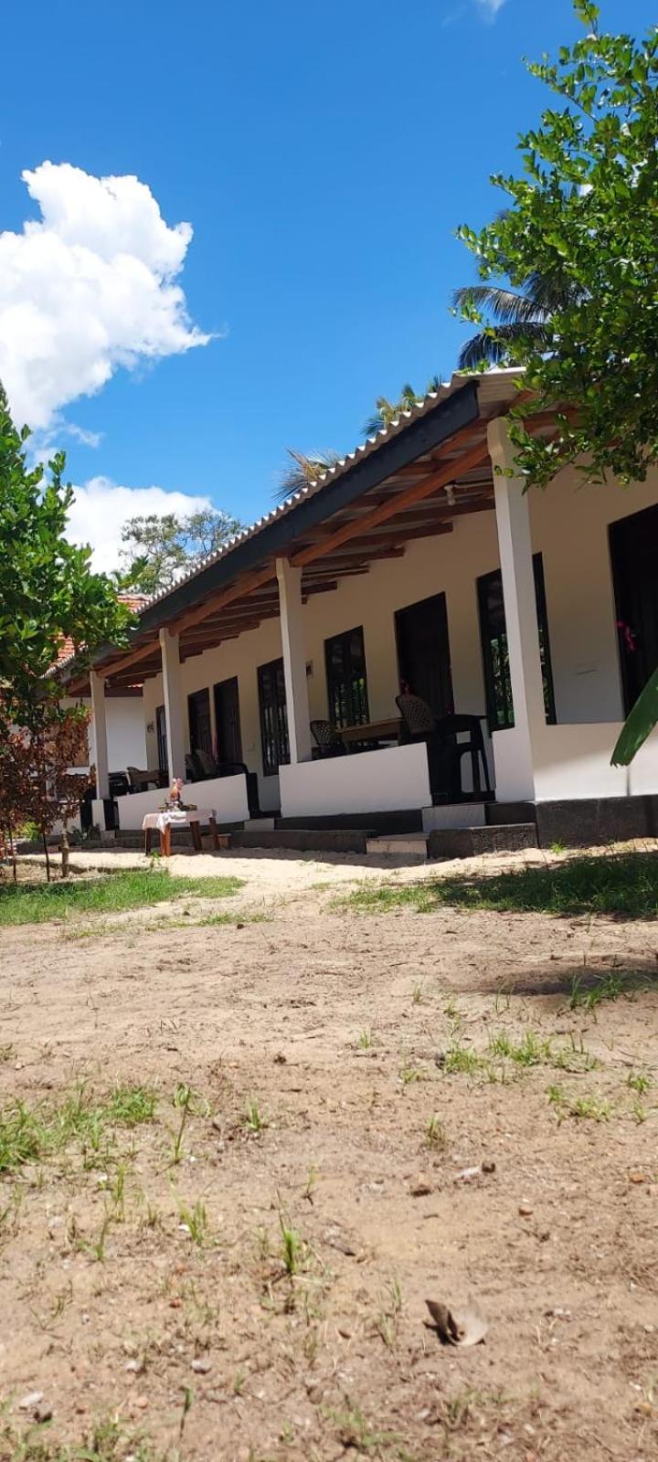Nilaveli Beach Rooms Εξωτερικό φωτογραφία